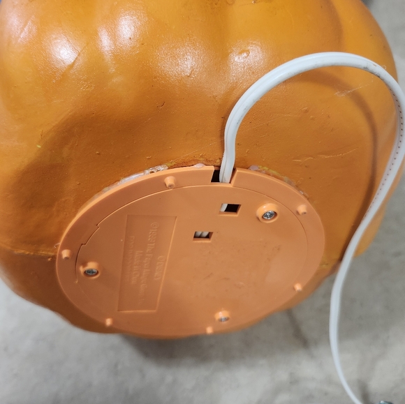 RARE Disney Halloween Winnie the Pooh PIGLET Jack O Lantern Light Foam Mold - Picture 8 of 8